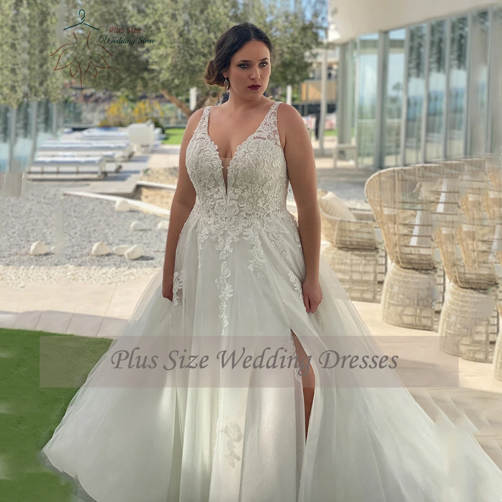 

Pastrol Wedding Dresses V-Neck Sleeveless Bride Gown Tulle With Lace Applique A-Line Sweep Train Vestido De Noiva Plus Size