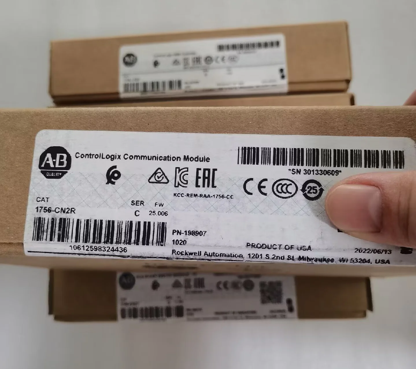 1pc novo ab 1756-cn2r 1756cn2r c na marca da caixa