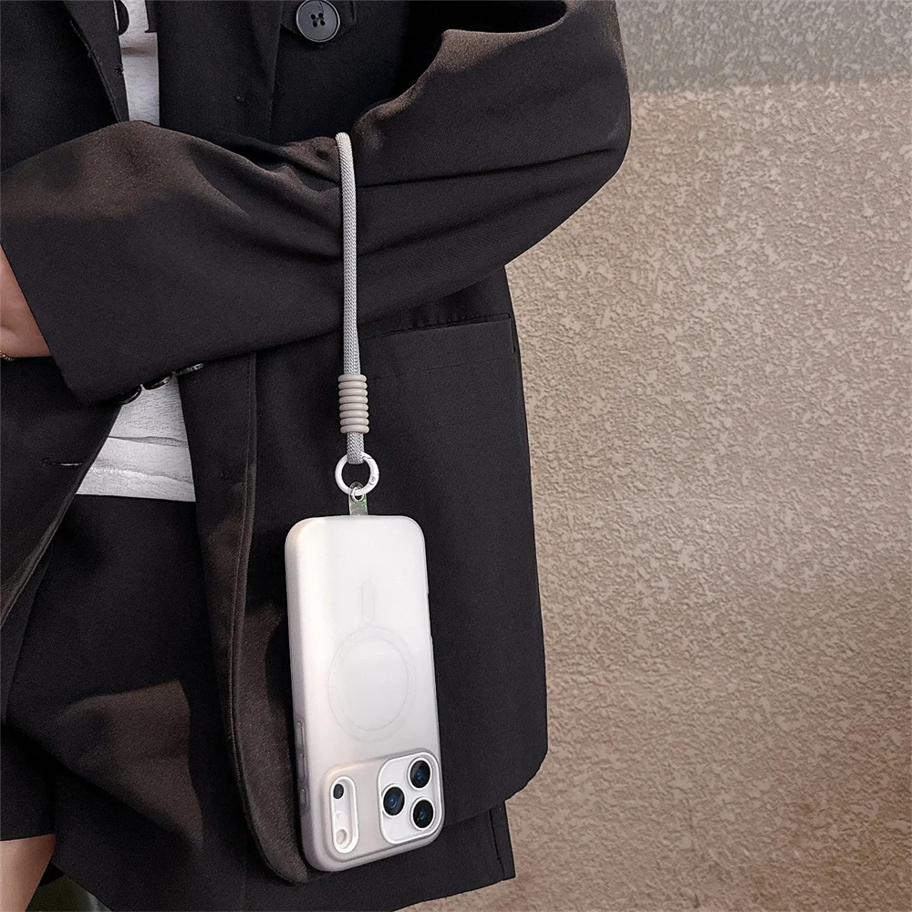 Funda protectora magnética para teléfono Magsafe, funda a prueba de golpes con correa de mano de Color degradado para iPhone 17 Air 16 15 14 13 12 Pro Max