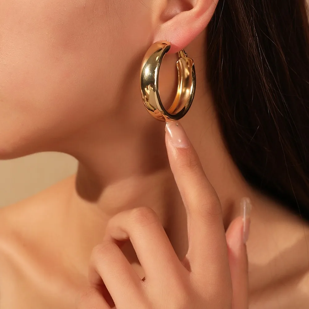 Minimalist Chunky Polished Glossy Silver Color Hoop Earrings for Women Large Huggie Circle Statement Earrings Fashion Jewelry