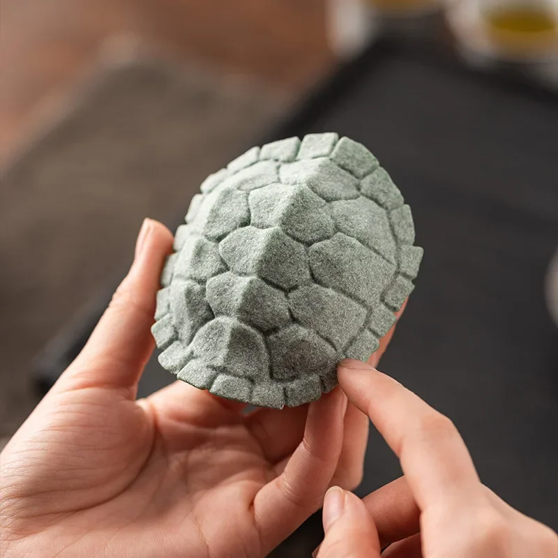 

Креативное украшение для чайного питомца, вдохновленное богатством