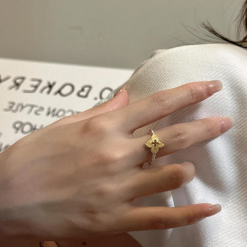 

Fashionable INS S925 Sterling Silver Korean Design Gold/Silver Contrast Color Ring