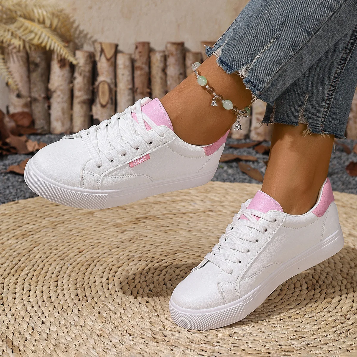 Flache weiße Schuhe für Damen, Frühling und Herbst, Sneakers aus Leder, modische Freizeitschuhe mit Schnürung, Studenten-College-Stil, Board-Schuhe für Frauen. – Detail 11