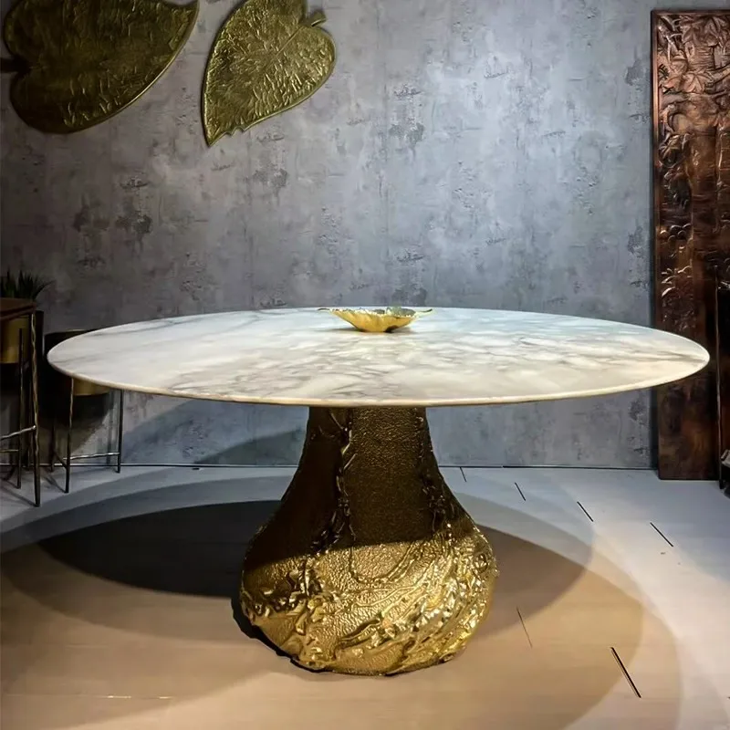 *Italian-style Luxurious Dining Table with a Natural Marble Top Circular Design and a High-end Artistic Bronze Base Decoration