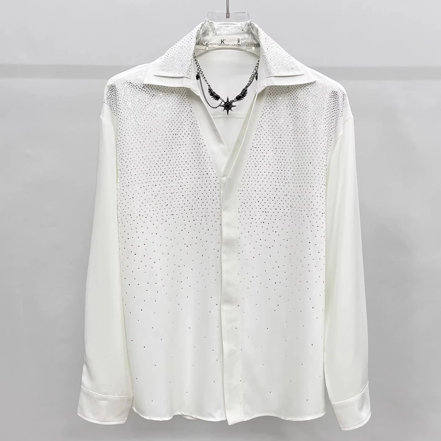 2025 الصناعة الثقيلة حجر الراين طوق الربط قميص الرجال أداء الموضة فستان قميص شخصي العصرية الشارع الشهير القمصان #5