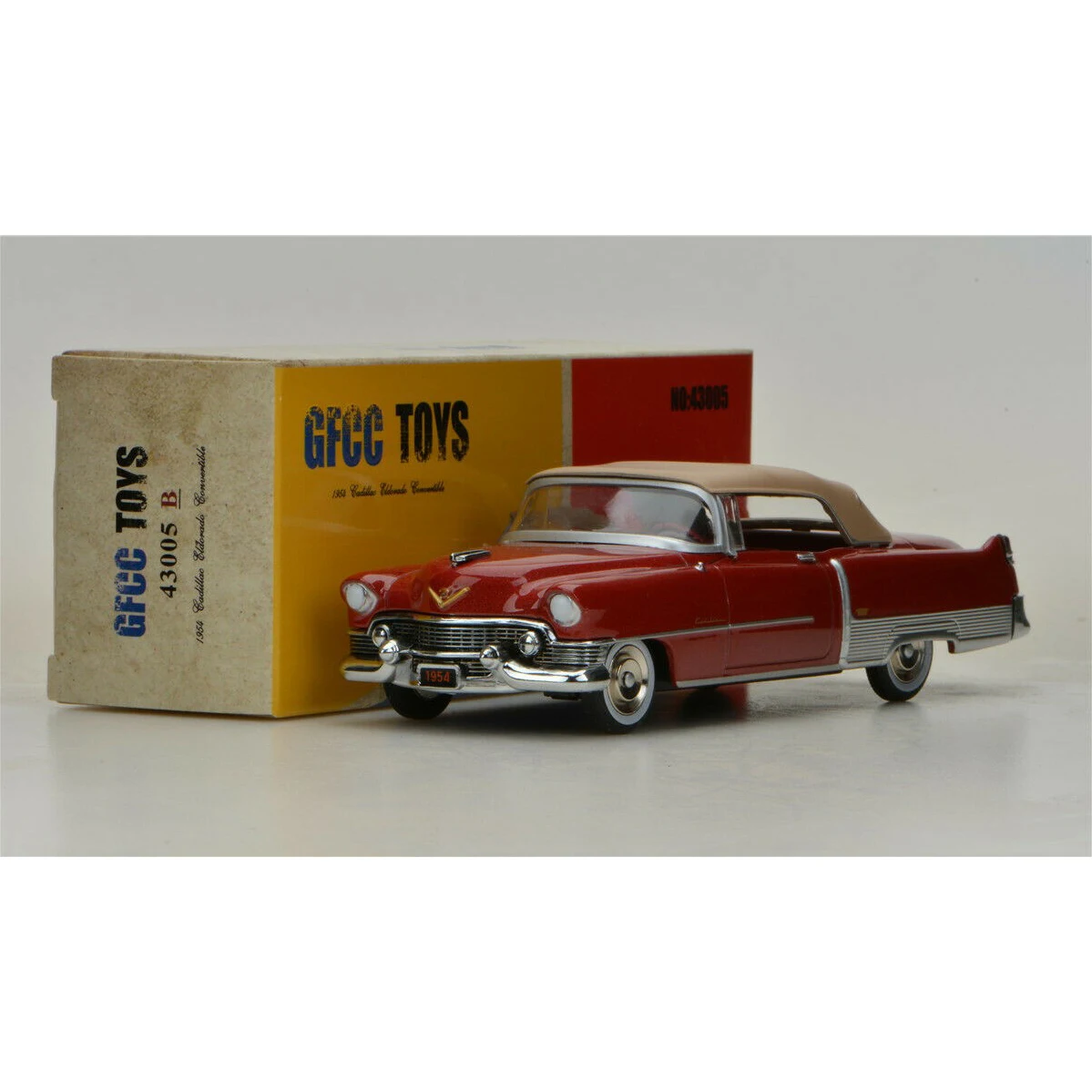 GFCC 1:43 1954 Eldorado gold convertible alloy car model