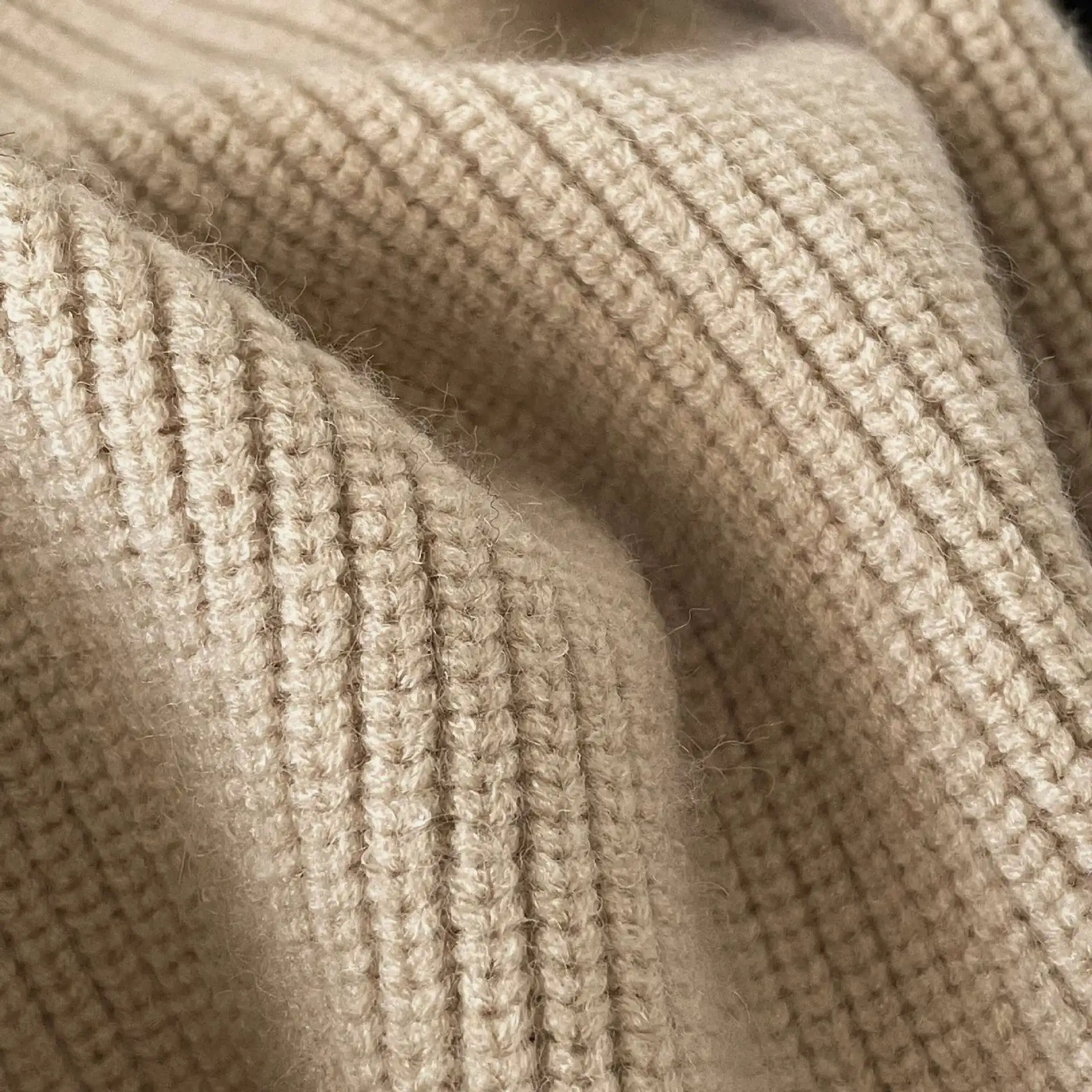 سترة 2025 خريف شتاء جديد ملابس الأطفال الكورية نمط الفتيان والفتيات فضفاضة بلون دافئ مكتنزة البلوز سترة