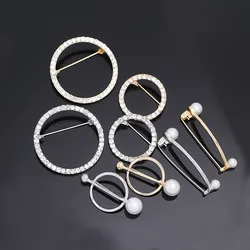 Rhinestone Buckle Pearl Brooches for Women Alloy Simple Heart Round Accessories Clothing Jewelry Weddings Party Casual Pins