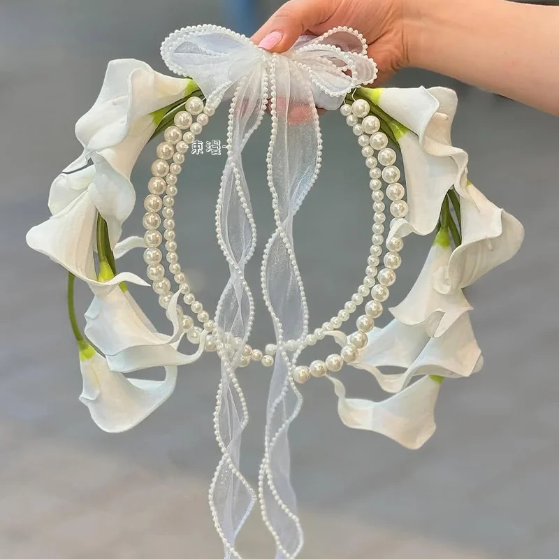 

Waterfall pearl simulation calla lily hand carry flower to send girlfriend engagement wedding certificate practical gift