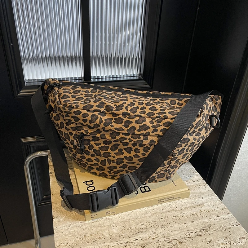 Leopard Print Canvas Crossbody Peito Bag, Grande Capacidade, Versátil, Ciclismo ao ar livre, Tempo de Lazer, Novo, Cadeia, Pai, Esportes, 2024