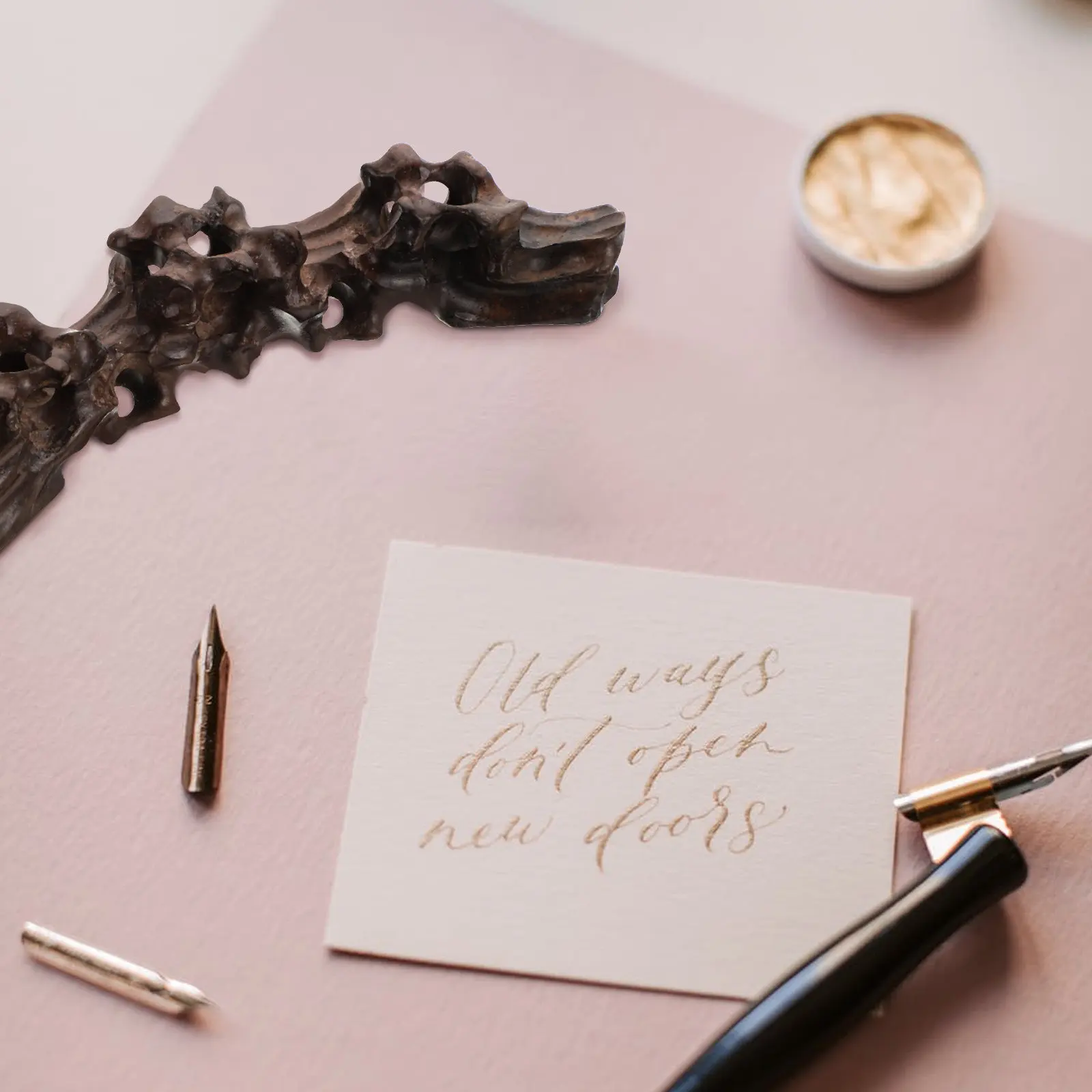 

1Pcs Rosewood Calligraphy Pen Holder Premium Wood Craftsmanship Sturdy Brush Storage Stand for Painting Writing Chinese Brush