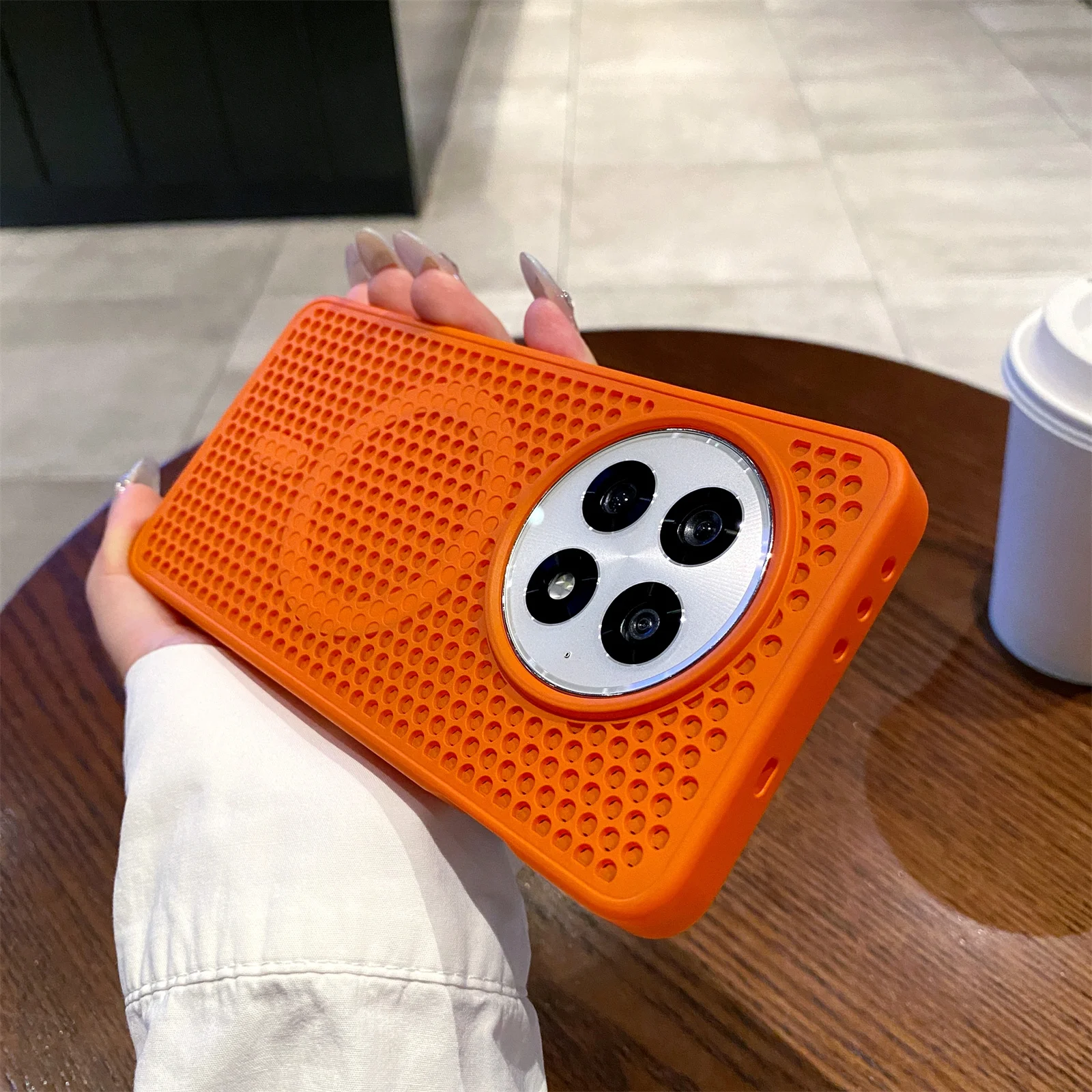 Schlanke magnetische Wabenglöcher-Wärmeableitungshülle für OnePlus 13 12 Ace 5 Ace 3 Pro Mesh Cooling PC Wireless Charge Cover