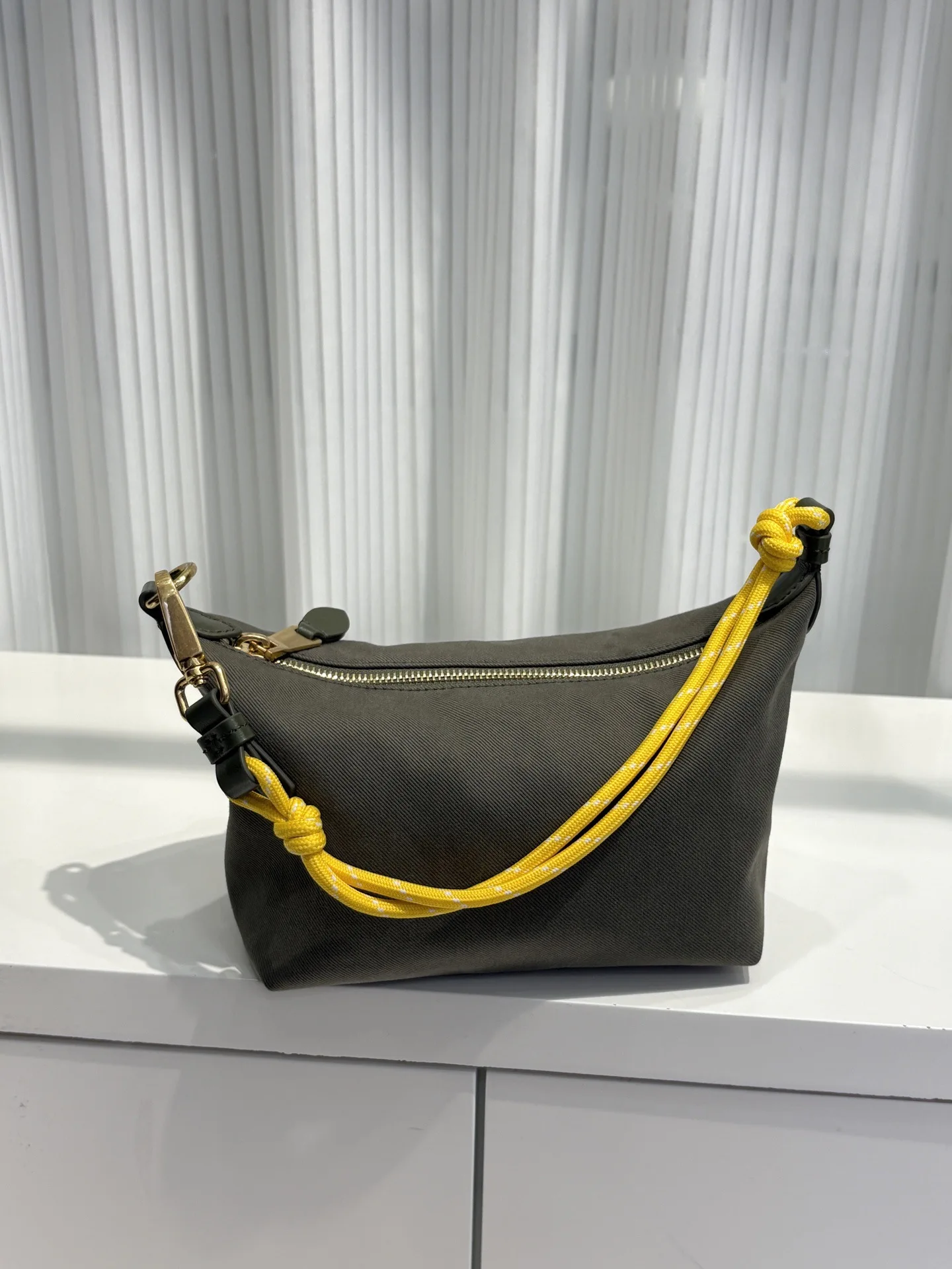 New Niche All-match Nylon Rope Canvas Lunch Box Bag for Women