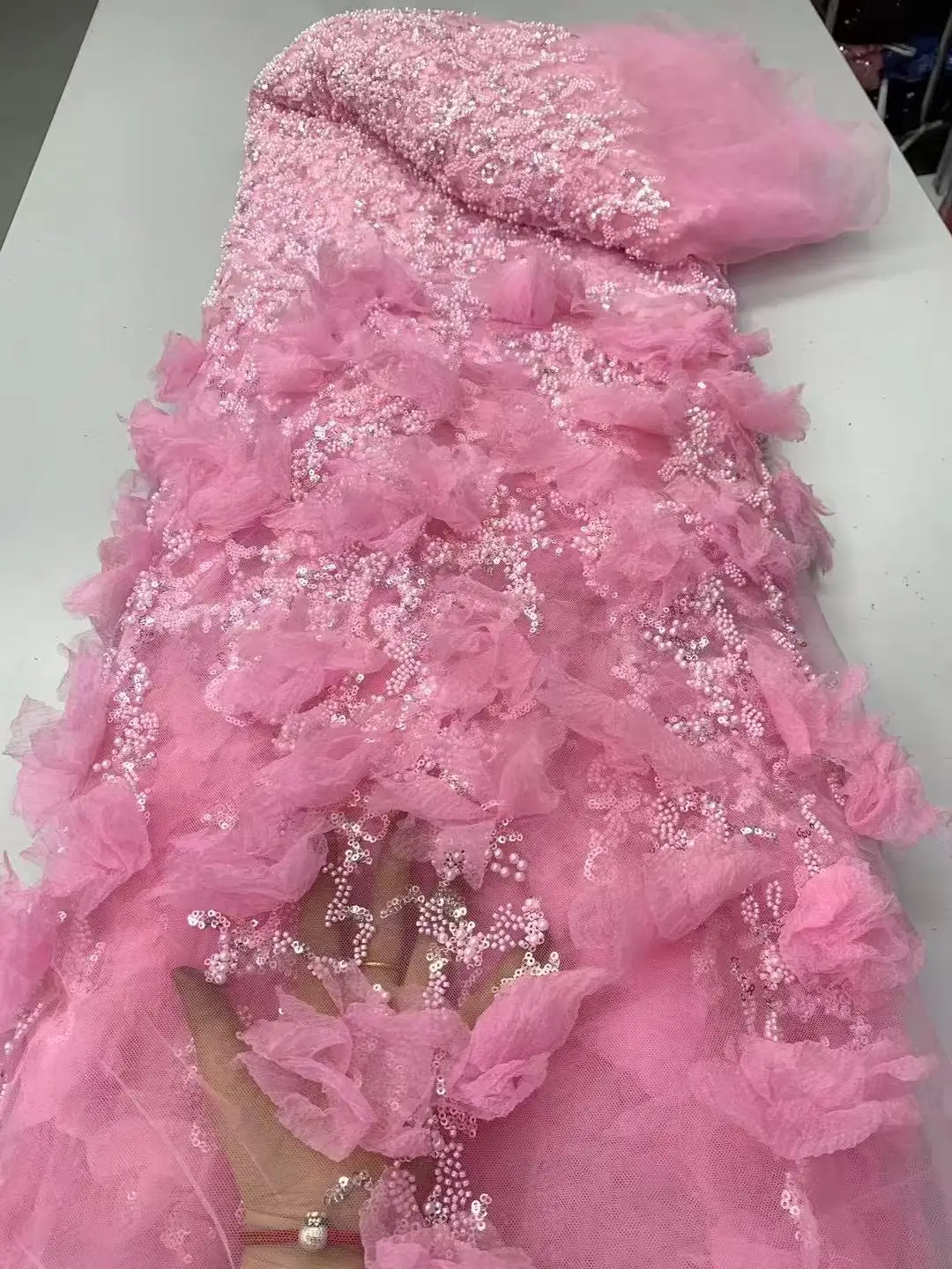 

2025 Latest African 3D Flower Lace Fabric Dubai Sequins Tulle Groom Lace Fabric Embroidered Applique Nigerian For Sewing