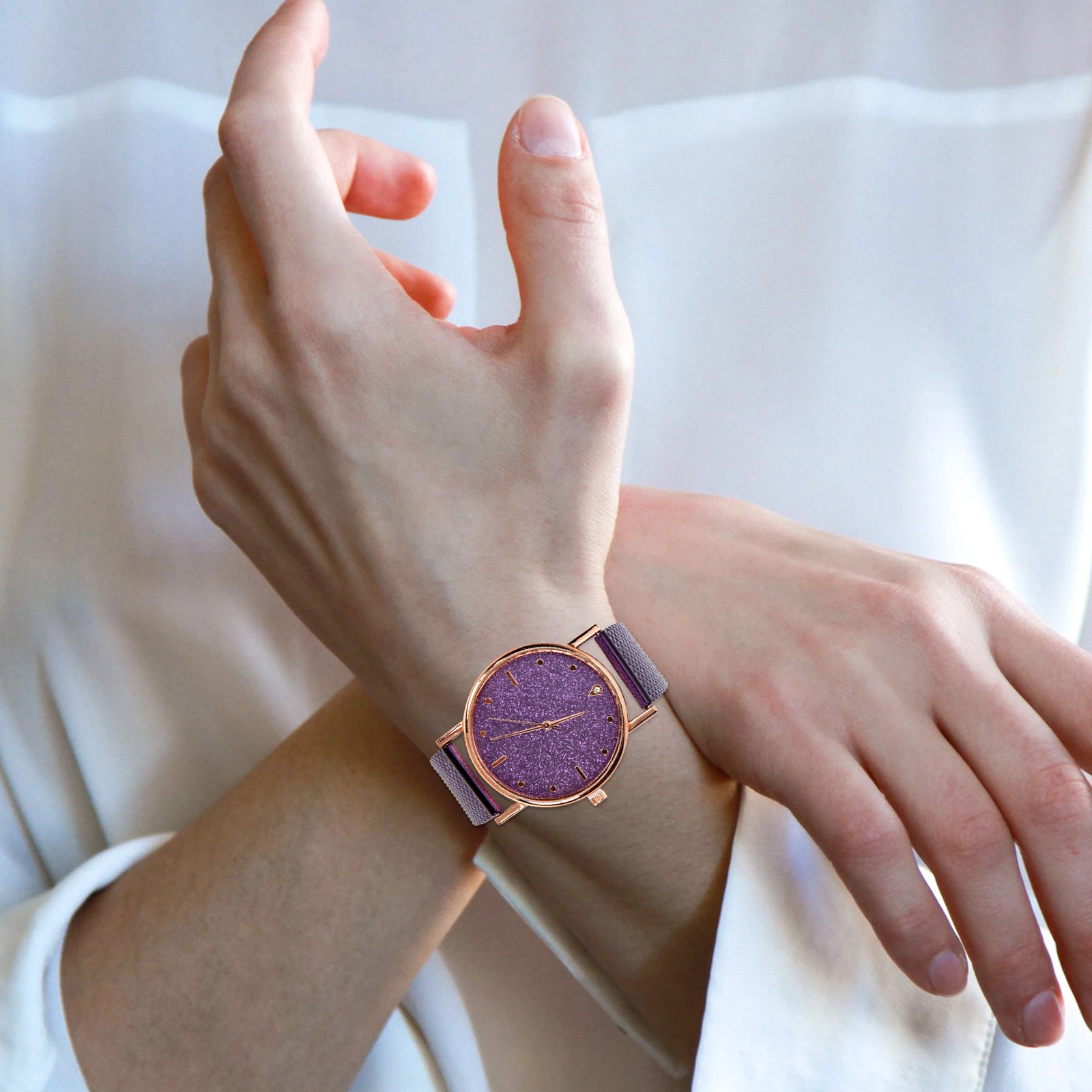 

Women Quartz Watch Fashion Silicone Band Adjustable Comfortable Lightweight Mirror Dial Christmas Gift