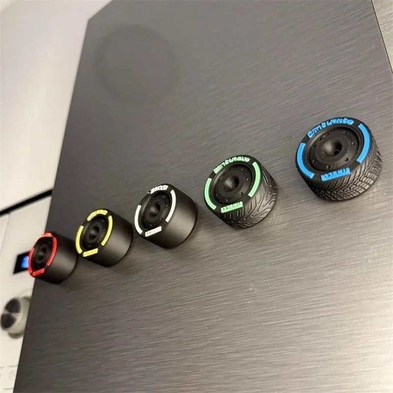 1 مجموعة ثلاثية الأبعاد مغناطيس الثلاجة F1 طبق الاصل الإطارات ديكور المنزل الحلي ، مغناطيس الثلاجة ، موضوع السباق الهدايا لمحبي F1 #5