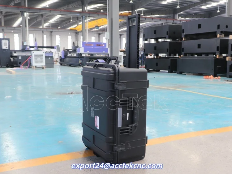 تنظيف قطع غيار السيارات 1500 واط منظف ليزر مستمر عدم الاتصال تبريد الهواء سرعة سريعة يده آلة التنظيف بالليزر السعر