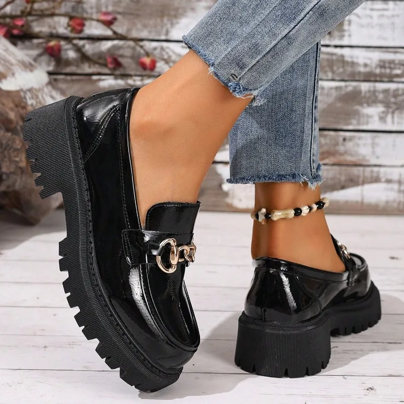 أحذية للنساء موضة ريترو الجلد المدبوغ ليوبارد المتسكعون زخرفة المعادن جولة تو المرأة متعطل أحذية منصة مكتنزة عادية سيدة