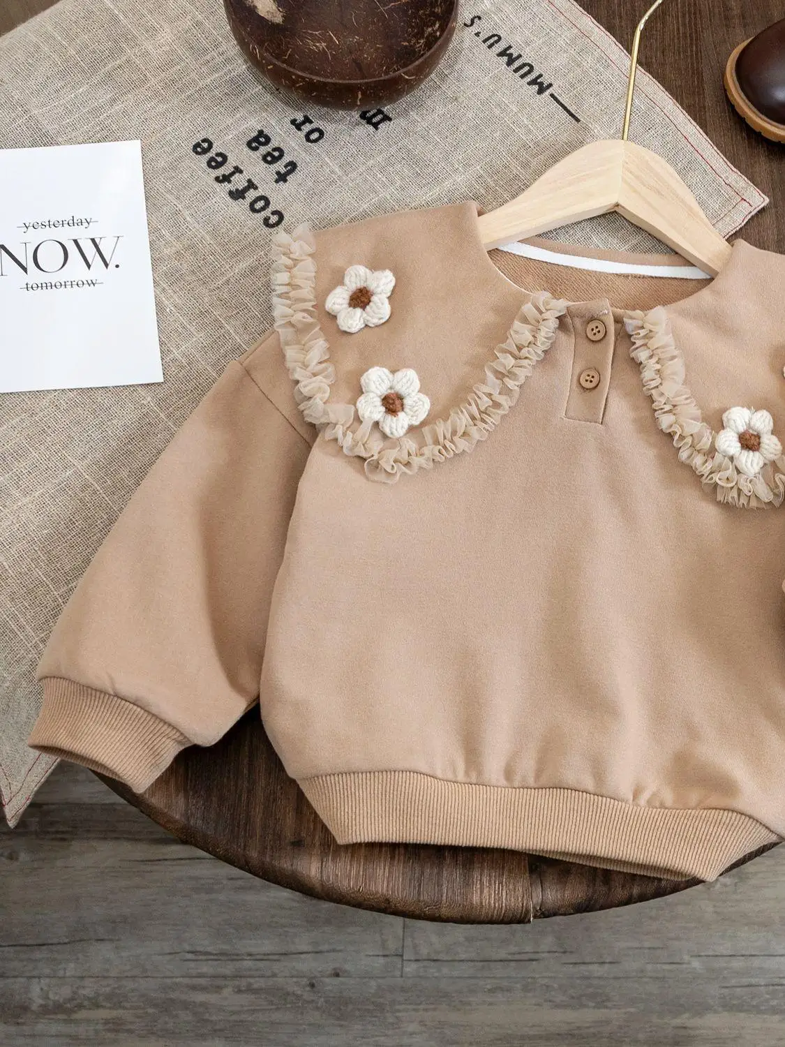 

Детский топ с длинным рукавом, воротником-стойкой и рюшами, универсальный, на весну-осень, из шелковой ткани