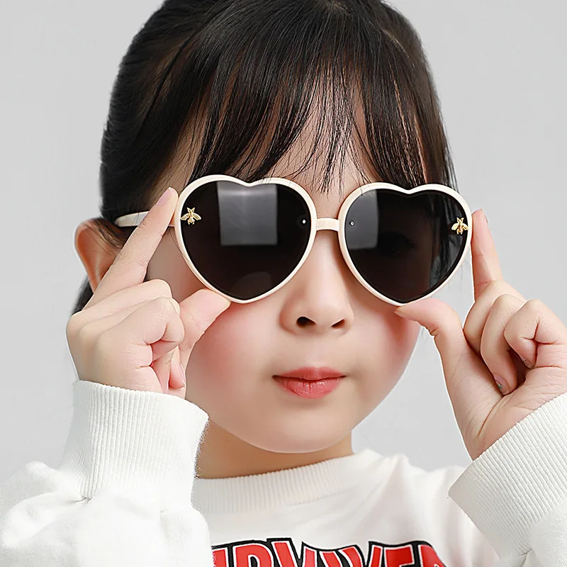 Cartoon Children's Sunglasses, Little Bee Sunglasses,Boys Girls' Heart Shape Cartoon Sunshade Glasses Anti-UV Party Gift