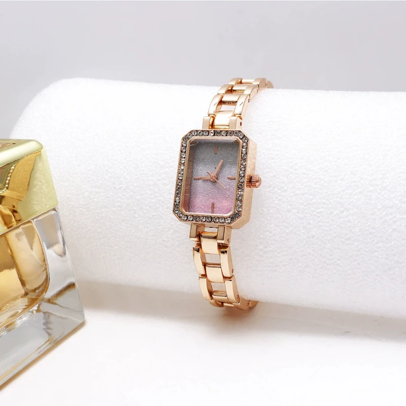 หรูหราสุภาพสตรีนาฬิกาแฟชั่นสแควร์คริสตัลผู้หญิงขนาดกะทัดรัดสบายๆนาฬิกาข้อมือควอตซ์นาฬิกาสแตนเลส