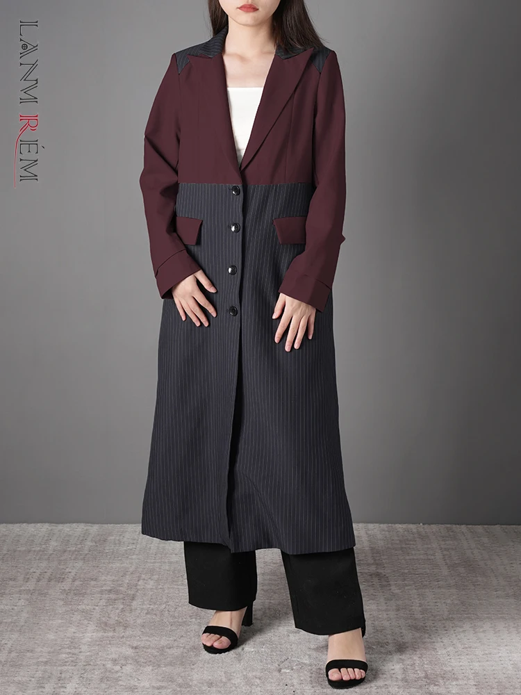 

[LANMREM] Elegant Spliced Contrast Color Trench Women's Notched Single Breasted Striped Windbreaker 2025 Spring New 26C1517