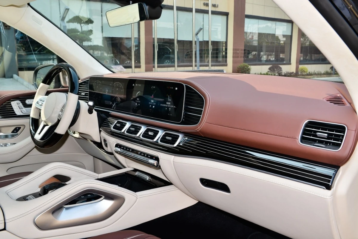 Best-selling Luxurious and High-end Car Interior Upgrade Kit with Dashboard Steering Wheel for GLS
