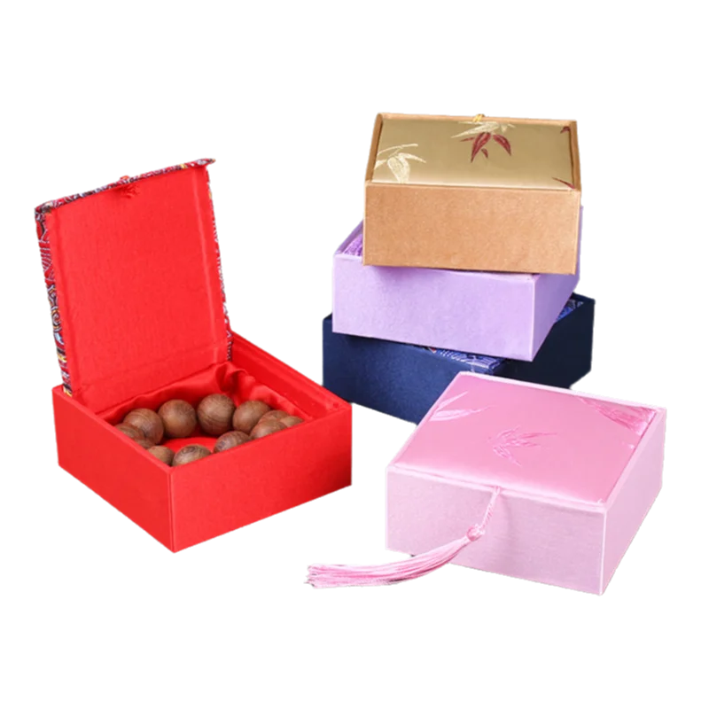 

Квадратные шелковые парчовые коробки для хранения ювелирных изделий с кисточками и хлопковыми вставками для женщин, браслетов, футляр для упаковки ювелирных изделий в китайском стиле