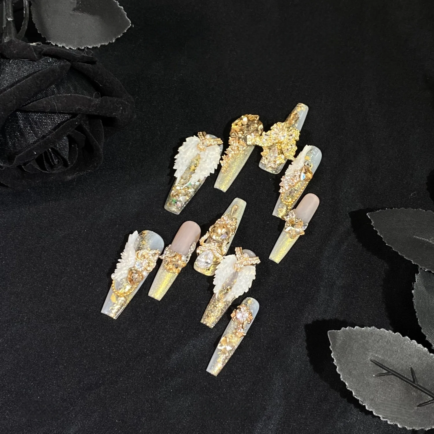 10 Pieces2026 Floral  Angel Golden Wings Butterfly Flowing Sand Press On Nails Handmade Gradient Decorations DIY Fake Nails