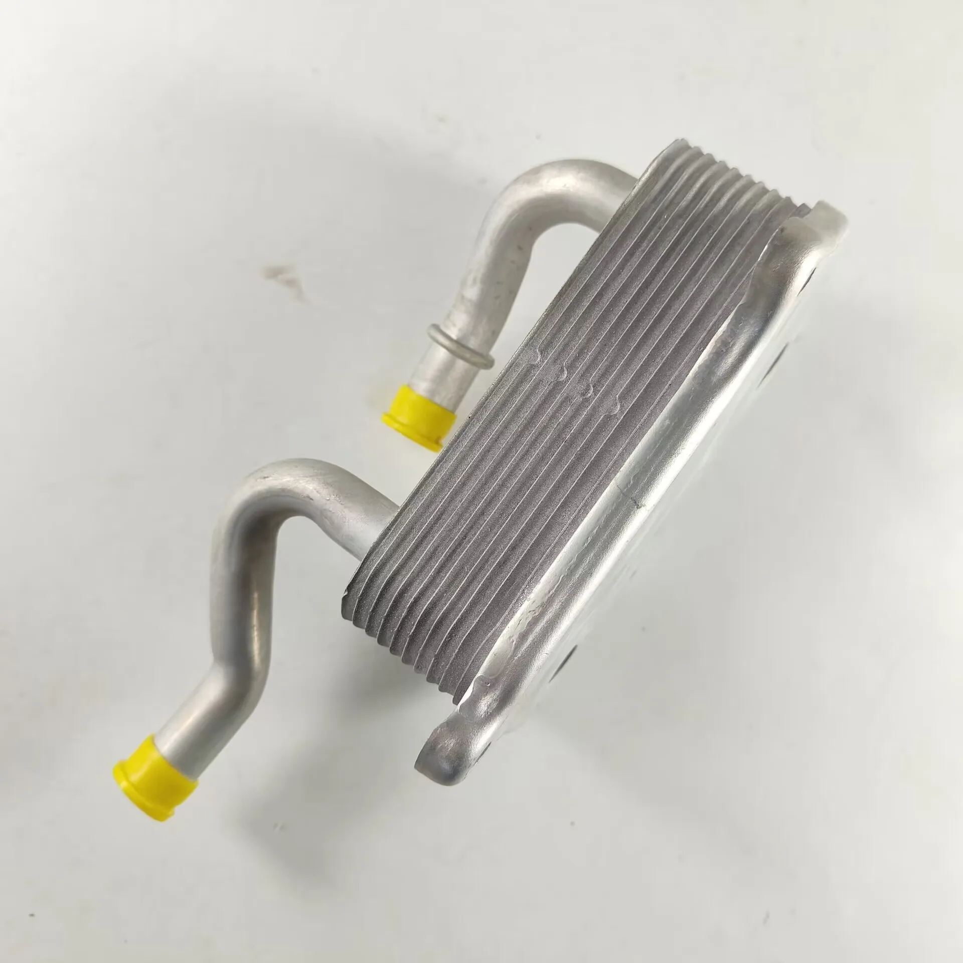 Engine Oil Cooler for MB W163 R170 W202 CL500 CLK320 E320 430 ML320  1121880401 , 112 188 04 01