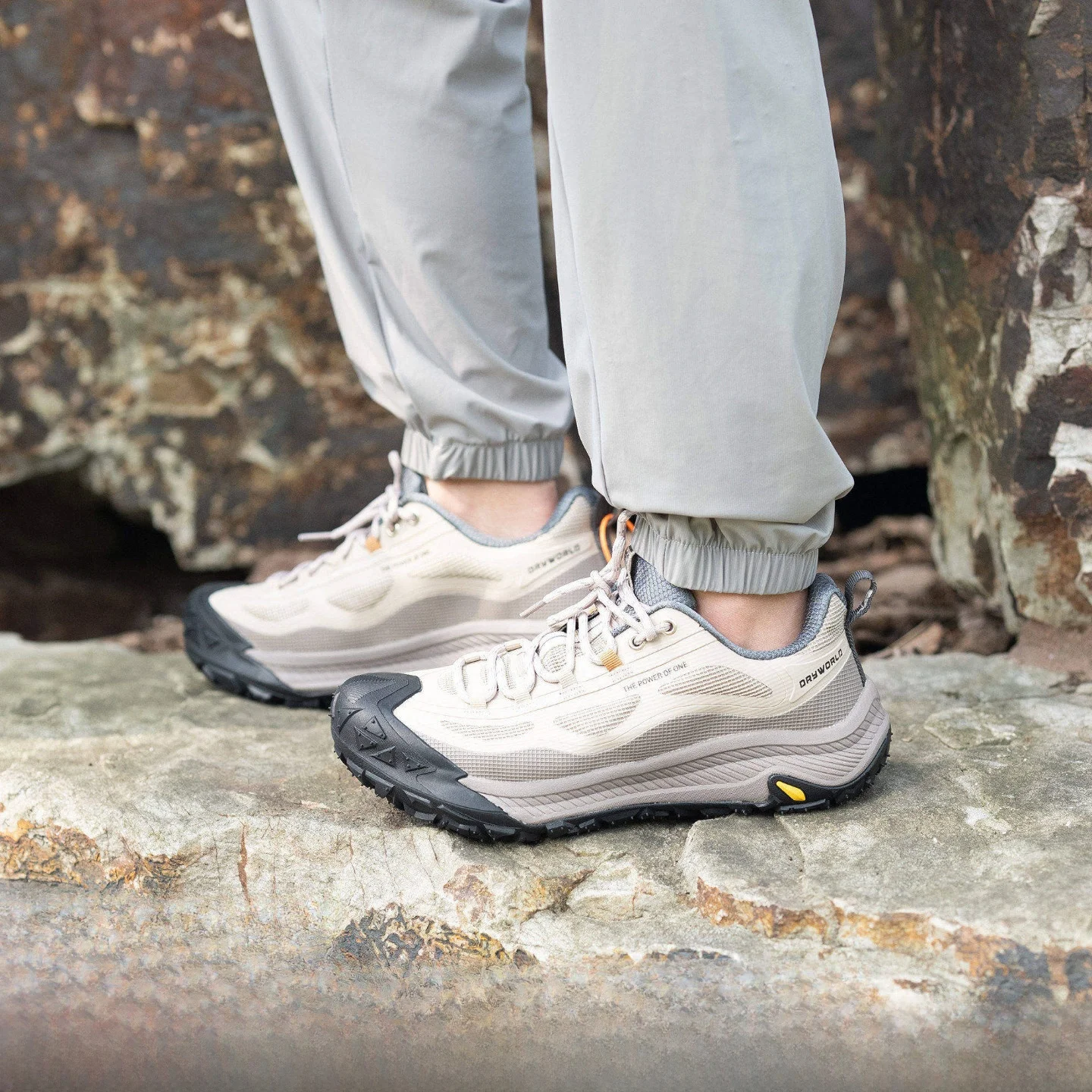 

Trendy Outdoor Casual Shoes for Men And Women with 3D Woven Mesh TPU Rubber Sole All Terrain Autumn Leisure Hiking Shoes