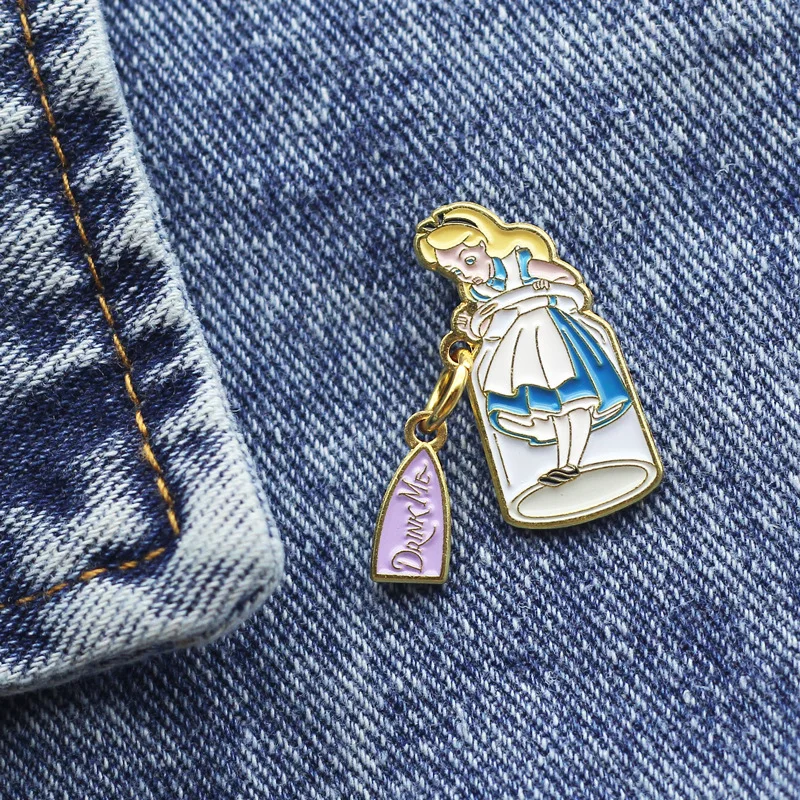 Disney Alice In Wonderland Enamel Pins Girl Princess Brooches Bag Clothes Lapel Pin Alice Badge Jewelry Gift for Kids Friends