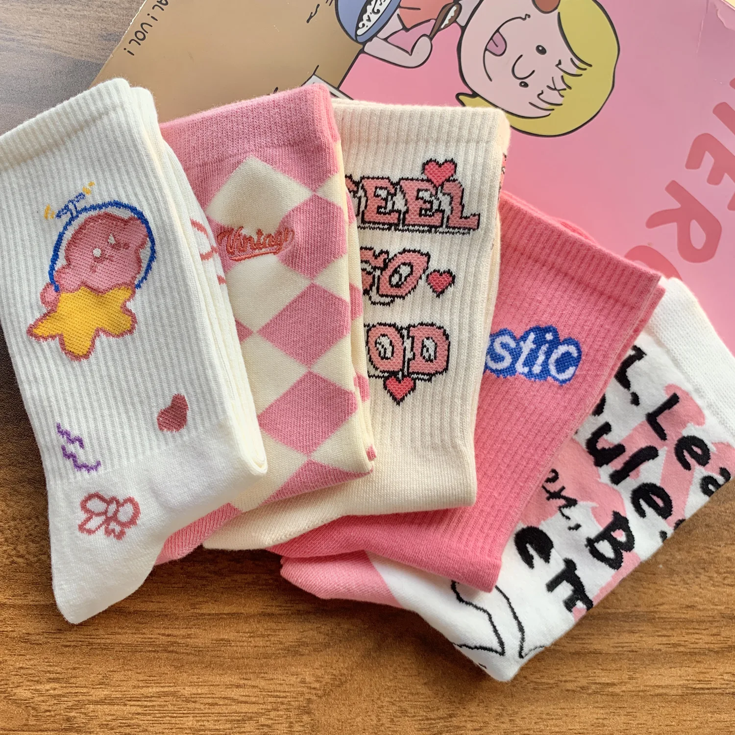 Calcetines rosas de dibujos animados lindos para mujeres dulces niñas estudiantes deportes calcetines de media pantorrilla