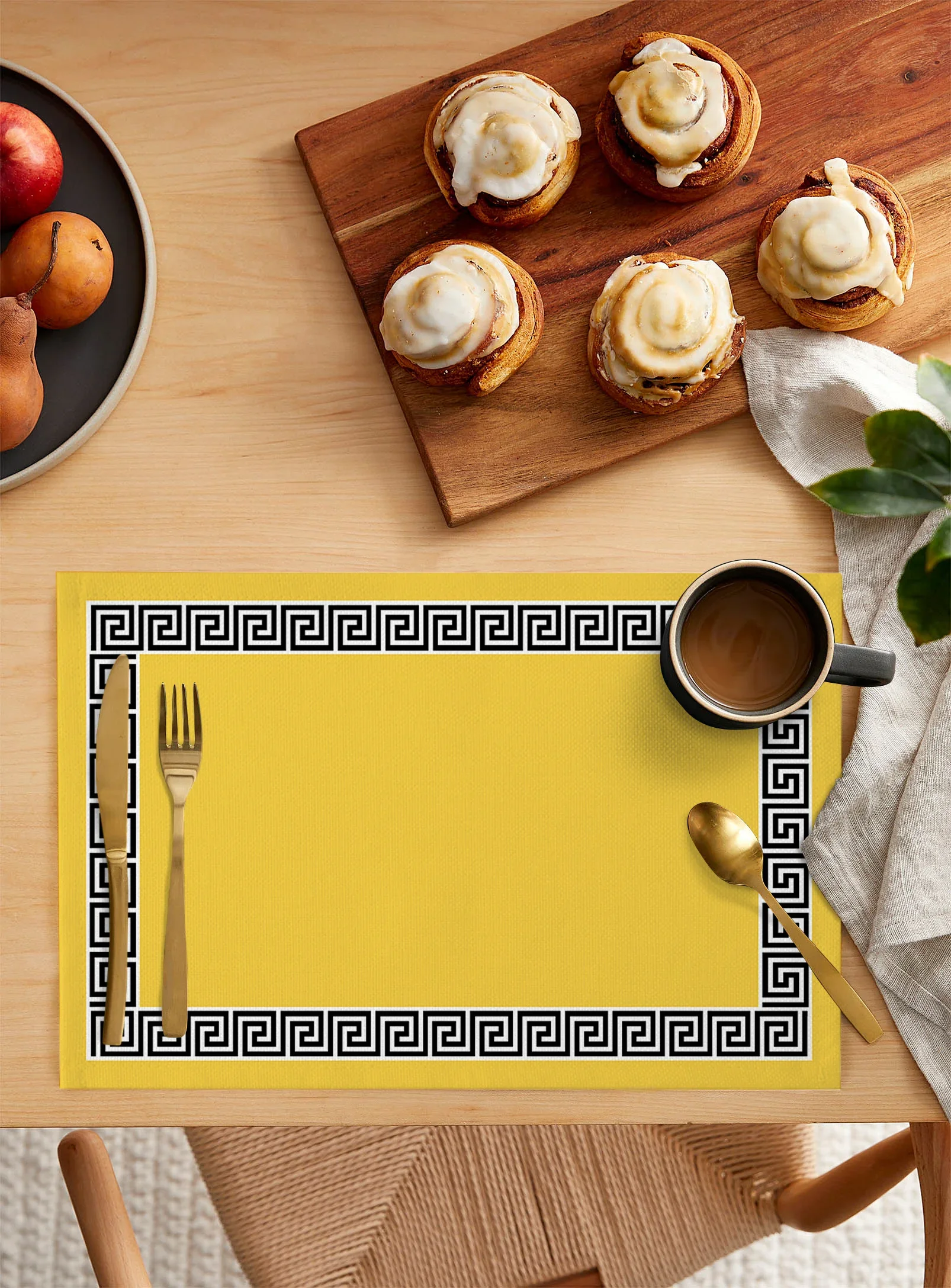 Yellow Geometric Zigzag Greek Pattern Dining Placemat Table Tableware Mats Kitchen Dish Mat Pad 4/6pcs Table Mat Home Decoration