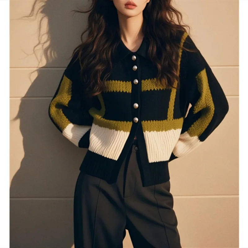 

Autumn New Sweater Jacket Retro Contrasting Design Short Long-sleeved Knitted Cardigan Top
