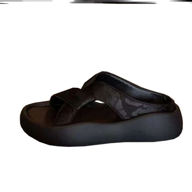 

Women's Summer Outdoor Sandals Thi Bot Casual Beach Slippers Easy Wear Comfortable Footwear for Travel And Cam