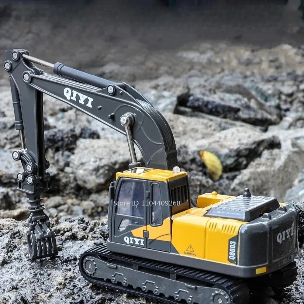

1:60 Экскаватор Дробилка Деревянный захват Модель автомобиля Игрушечный гусеничный раздвижной звук Свет Инженерная коллекция транспортных средств Подарки для мальчиков