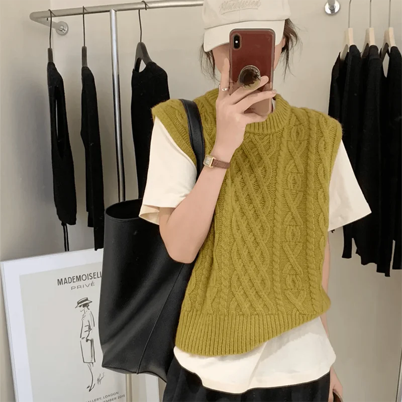 

Knitted Vest Women Spring Autumn Vintage Casual Preppy Style Sleeveless Sweater Female Fashion Loose All-match Waistcoat R257