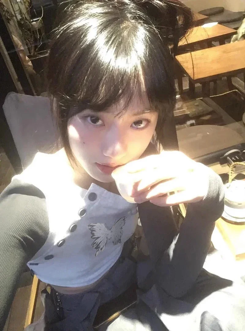 Camiseta Grunge con estampado gótico para mujer, Tops Vintage irregulares Y2k, ropa de calle, Tops cortos Fairycore, camiseta de estilo coreano de los años 2000