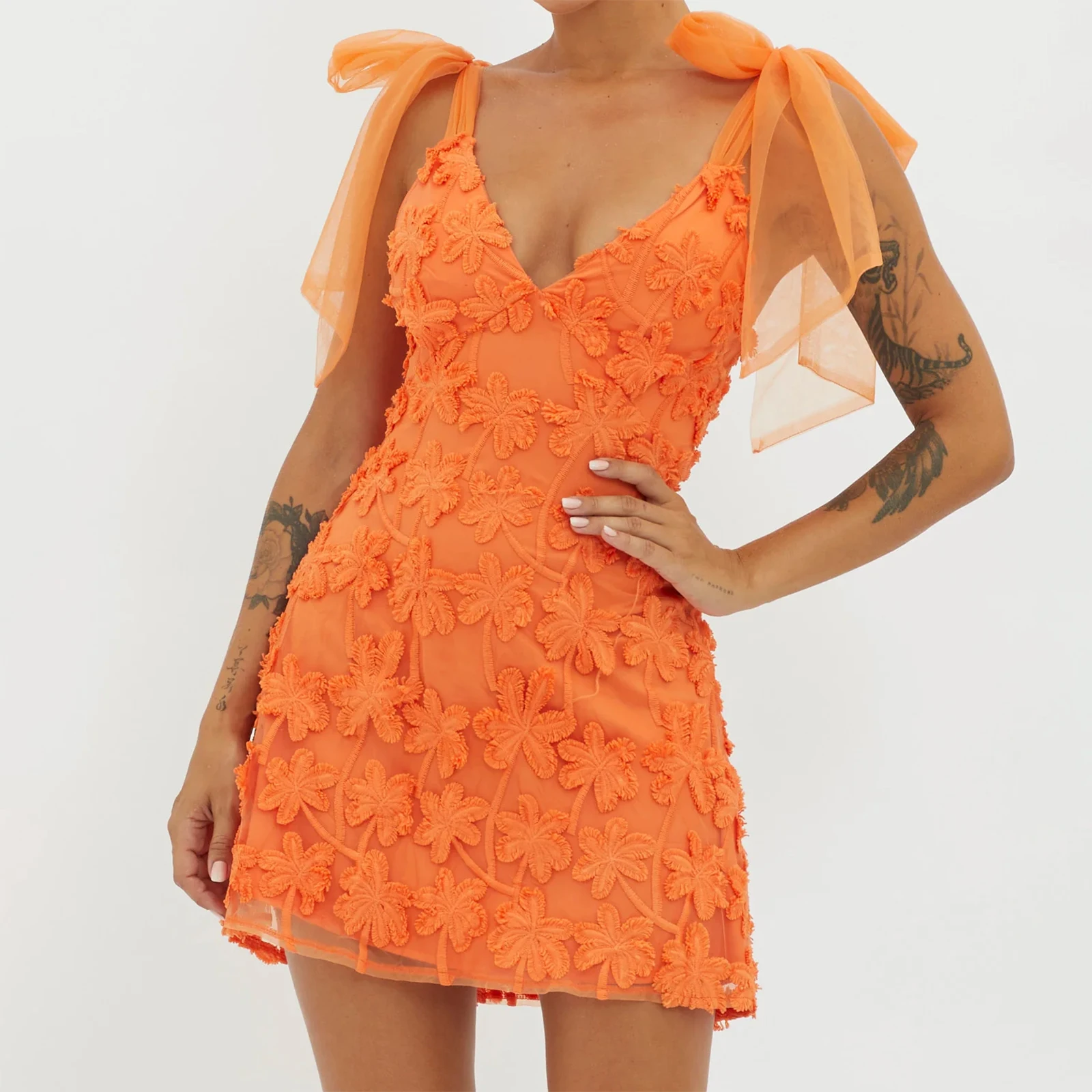 新作レディースサマーミニワンピース カジュアル タイアップストラップ 花柄 Vネック ノースリーブ パーティーワンピース ビーチクラブ ストリートウェア