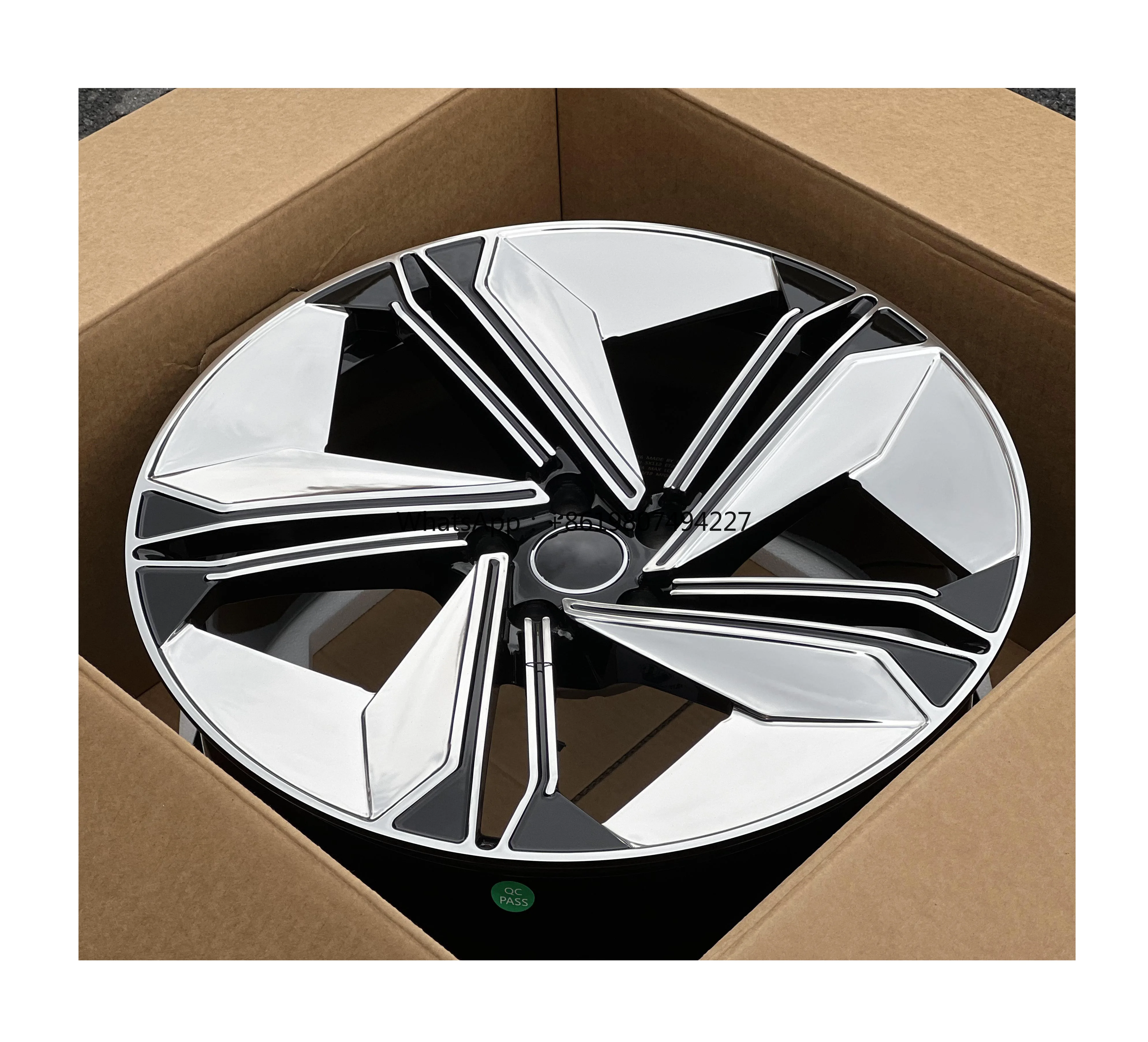 

Aluminium Alloy Forged Wheels Bright Black Polished Surface in Stock 9JX20 5*112 for A6 A7 A8 Q5 Q7