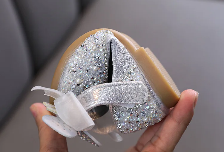 Summer Girls Sandals Fashion Sequined Rhinestone Ribbon Bow Kids Princess Party Dance Shoes Baby Children Flat Heel Show Shoes