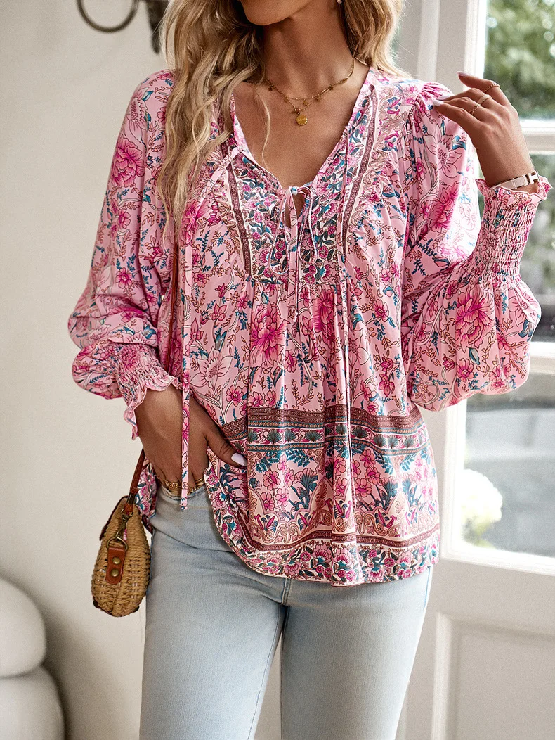 Sommerliche Damen-Chiffonbluse mit Print, elegantes V-Ausschnitt-Langarmshirt, ungeöffnete Vorderseite, Freizeitbluse – Detail 6