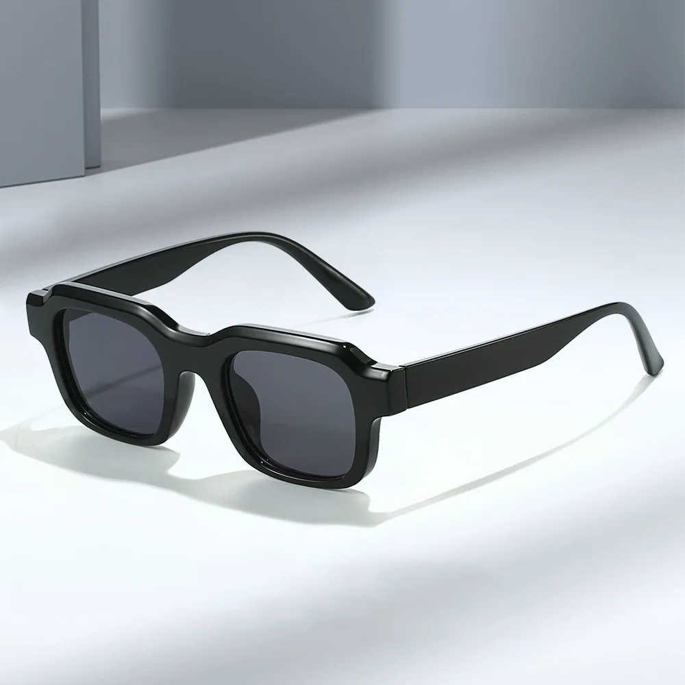 New Square Frame Sunglasses for Women & Men Trendy Y2K Style Glasses Unique European & American Fashion Shades