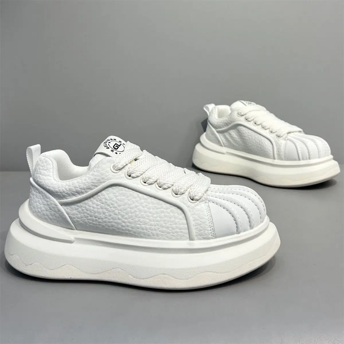 

Men's Casual Sneakers Anti-slip Fce Lined Thi Heel Heightening Lightweight Breathable Low Top round Toe Rubber Outsole
