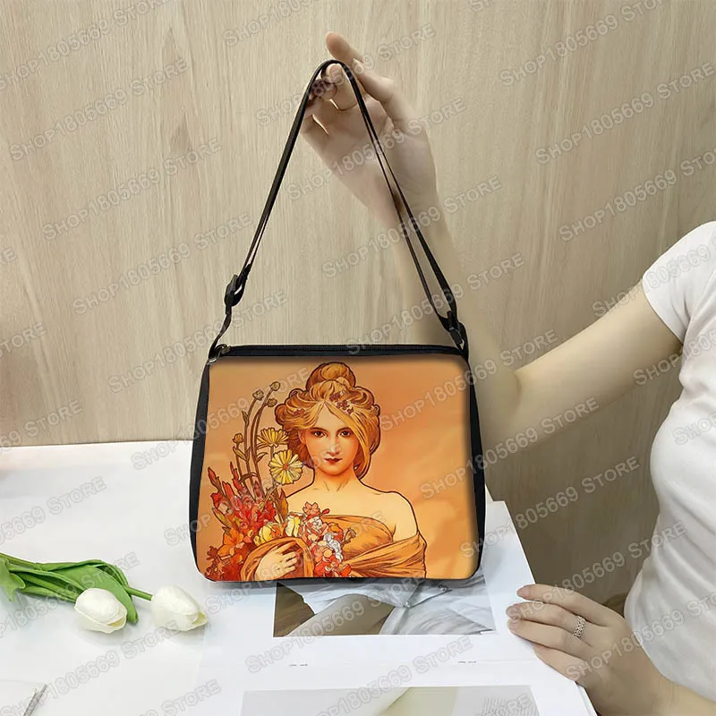 Oil Painting By Alphonse Mucha Print Handbag Beauty Ladies Causal Shoulder Bags for Travel Tote Bag Portable Shopping Bags Gift