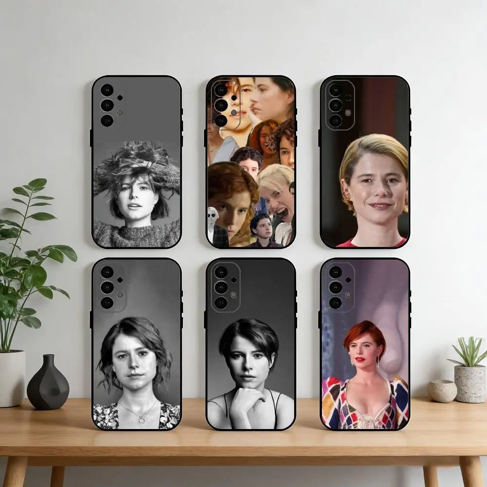 

Jessie Buckley Phone Case For Samsung S25,S24,S21,S22,S23,S30,Ultra,S20,Plus,Fe,Note,10,9,5G Black Cover