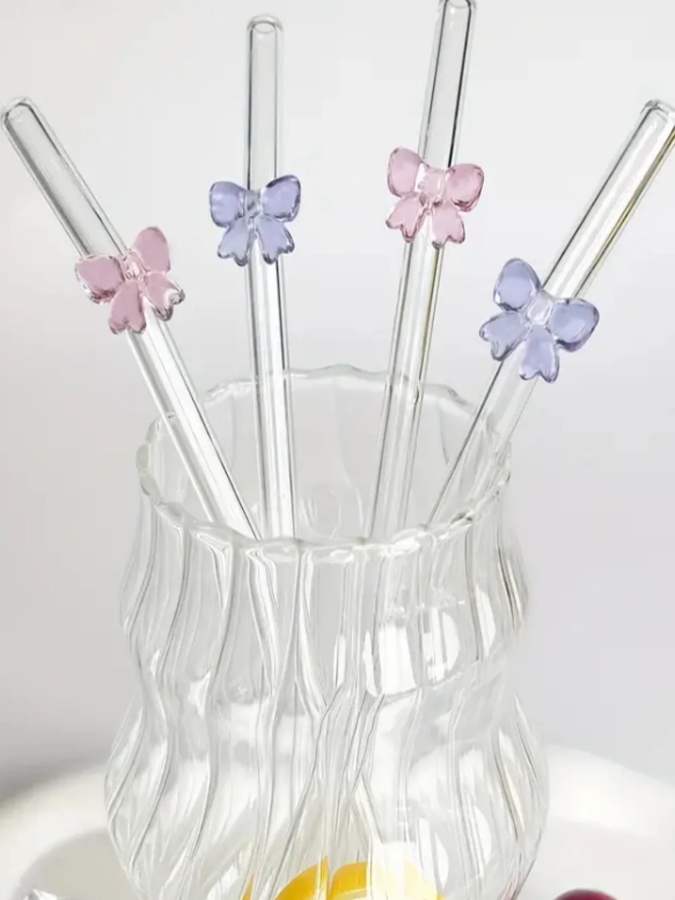 2/6PCS Elegant Butterfly-Shaped Glass Straws &, Reusable Drinkware for Bubble Tea, Juice, Soda, Smoothies, with Cleaning Brush