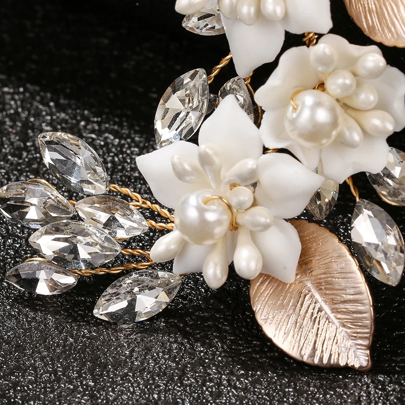 Ceramic Flower Rhinestone Clip On Earrings for Women Accessories Luxury Fashion Bridal Drop Earring Party Jewelry Prom Gift