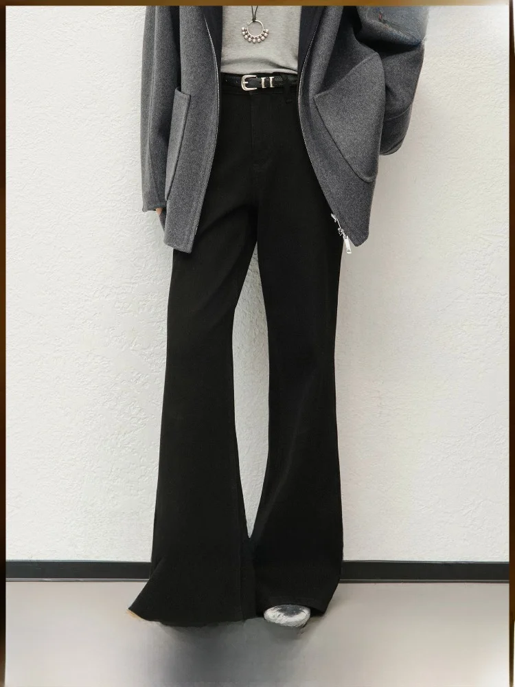 

Warm Winter Denim Jeans High Waist Pocket Detail mid Stretch Fleece Four Way Stretch Catwalk Model Ladies Casual Style